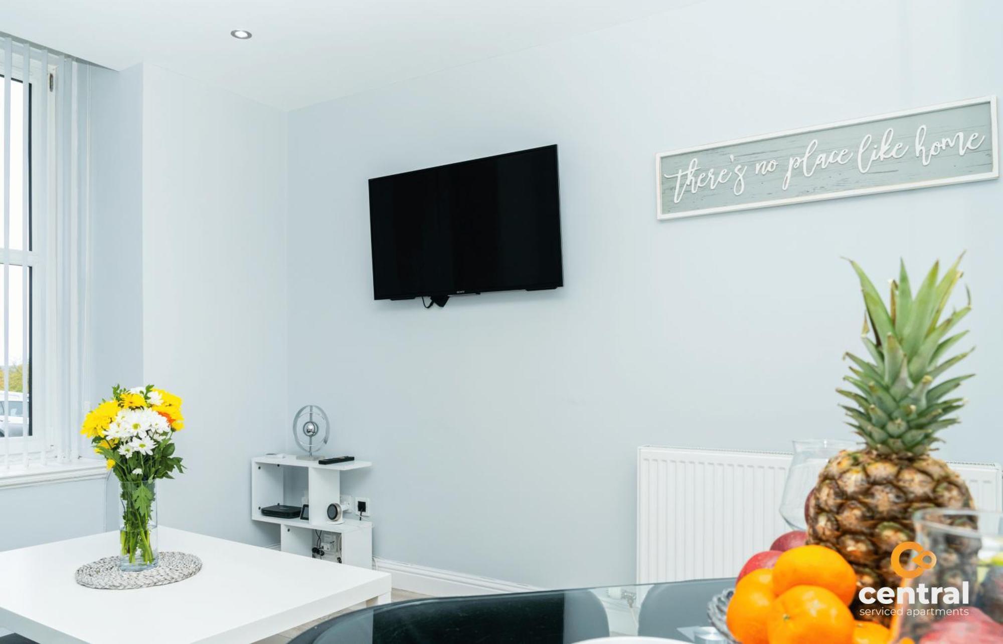 Central Serviced Apartments - 2 Bedroom - Ground Floor - Monthly & Weekly Bookings Welcome - Free Street Parking - 2 Double Beds - Wifi - Smart Tvs In Rooms - Fully Equipped - Heating 24-7 - Contractor & Short Stay Favourite ダンディー エクステリア 写真