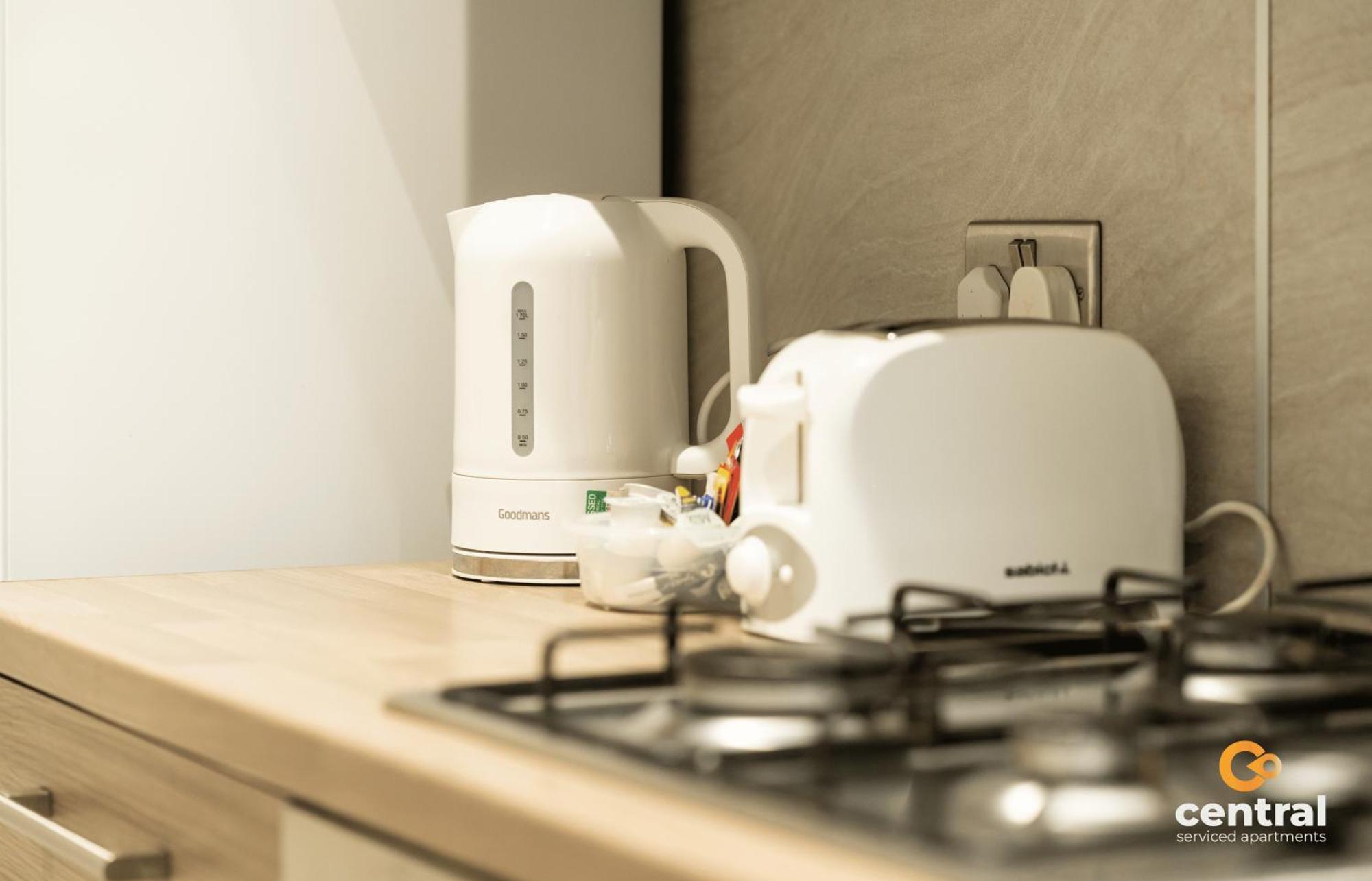 Central Serviced Apartments - 2 Bedroom - Ground Floor - Monthly & Weekly Bookings Welcome - Free Street Parking - 2 Double Beds - Wifi - Smart Tvs In Rooms - Fully Equipped - Heating 24-7 - Contractor & Short Stay Favourite ダンディー エクステリア 写真