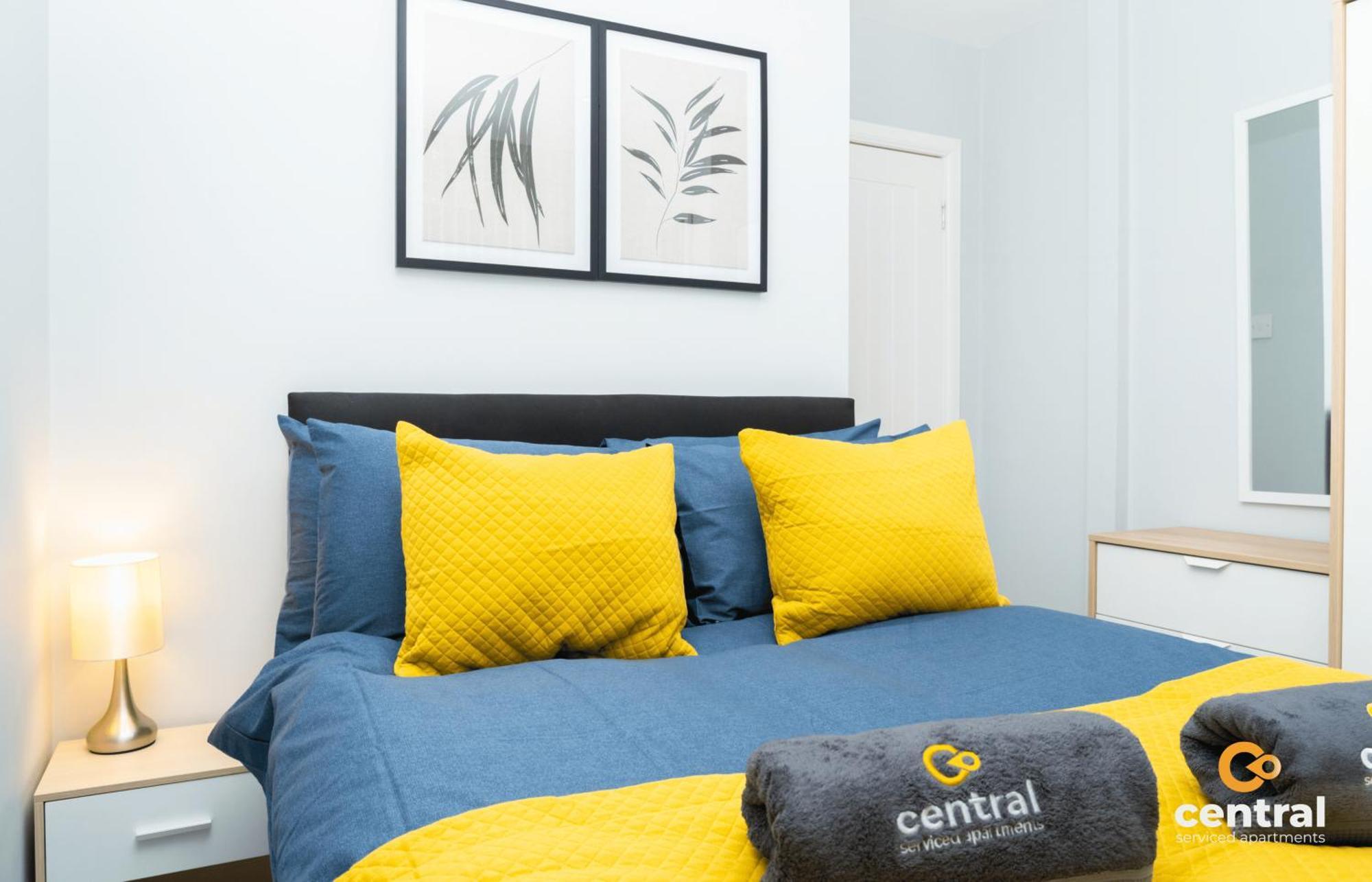 Central Serviced Apartments - 2 Bedroom - Ground Floor - Monthly & Weekly Bookings Welcome - Free Street Parking - 2 Double Beds - Wifi - Smart Tvs In Rooms - Fully Equipped - Heating 24-7 - Contractor & Short Stay Favourite ダンディー エクステリア 写真