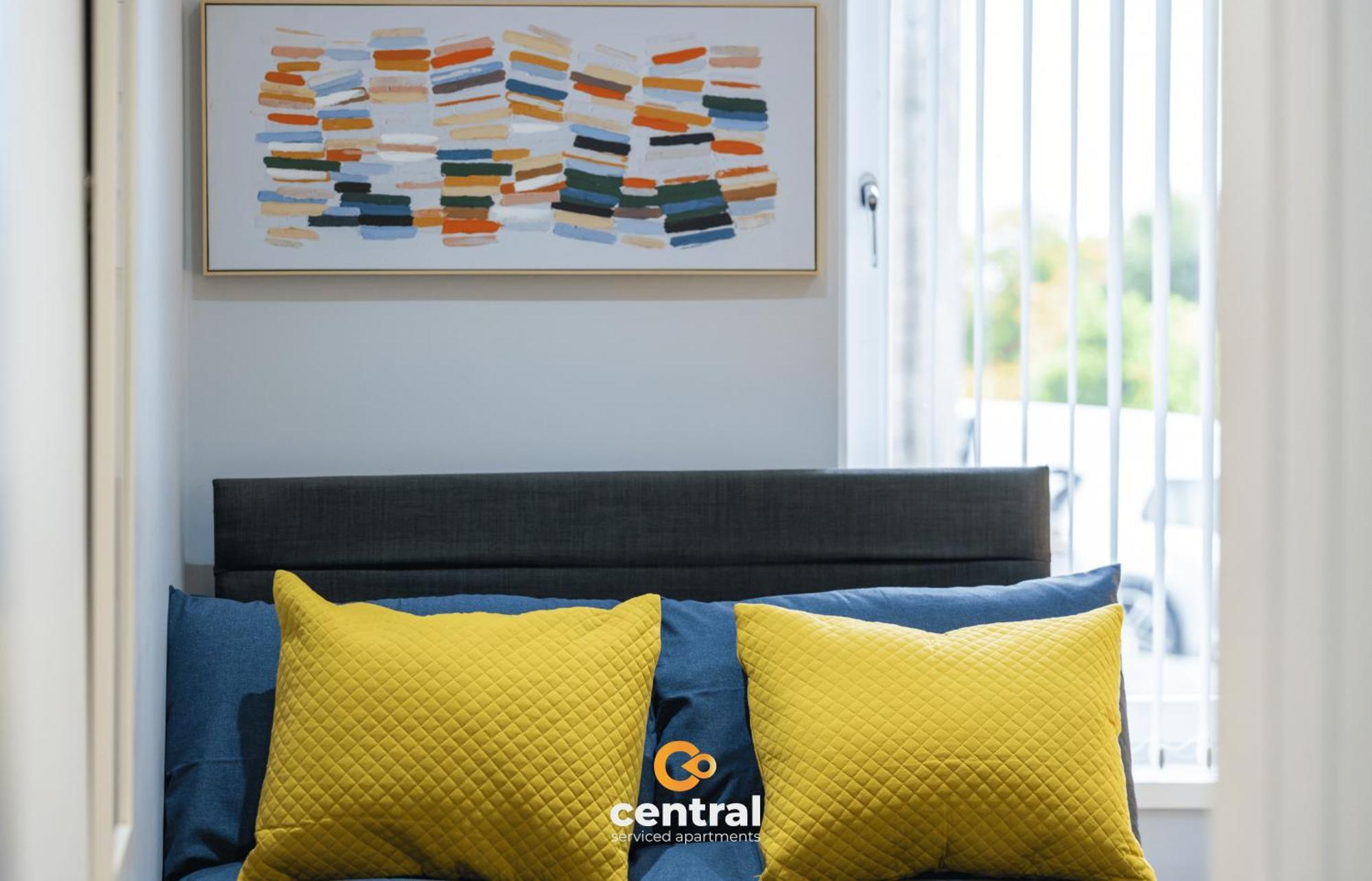 Central Serviced Apartments - 2 Bedroom - Ground Floor - Monthly & Weekly Bookings Welcome - Free Street Parking - 2 Double Beds - Wifi - Smart Tvs In Rooms - Fully Equipped - Heating 24-7 - Contractor & Short Stay Favourite ダンディー エクステリア 写真