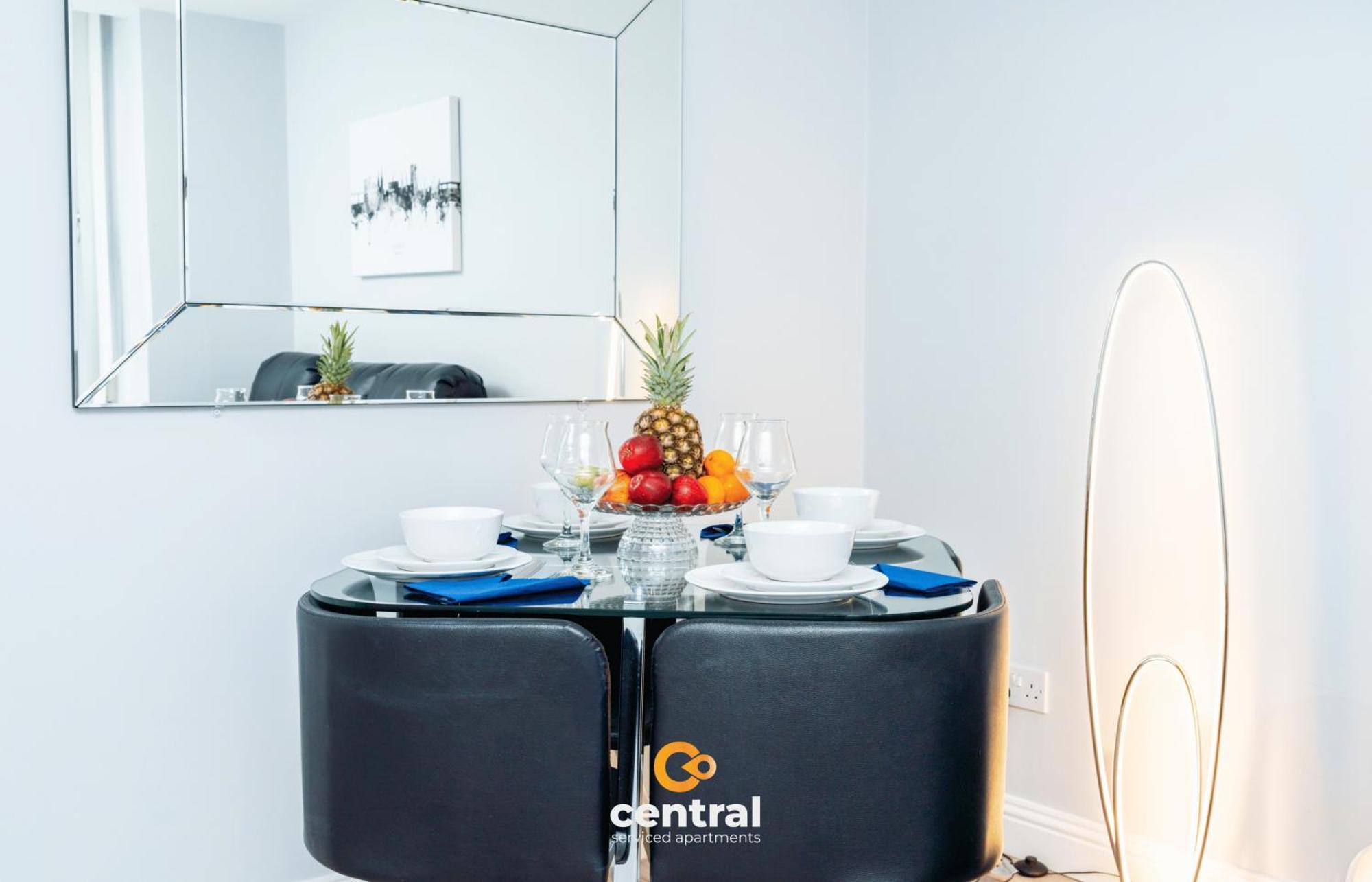 Central Serviced Apartments - 2 Bedroom - Ground Floor - Monthly & Weekly Bookings Welcome - Free Street Parking - 2 Double Beds - Wifi - Smart Tvs In Rooms - Fully Equipped - Heating 24-7 - Contractor & Short Stay Favourite ダンディー エクステリア 写真