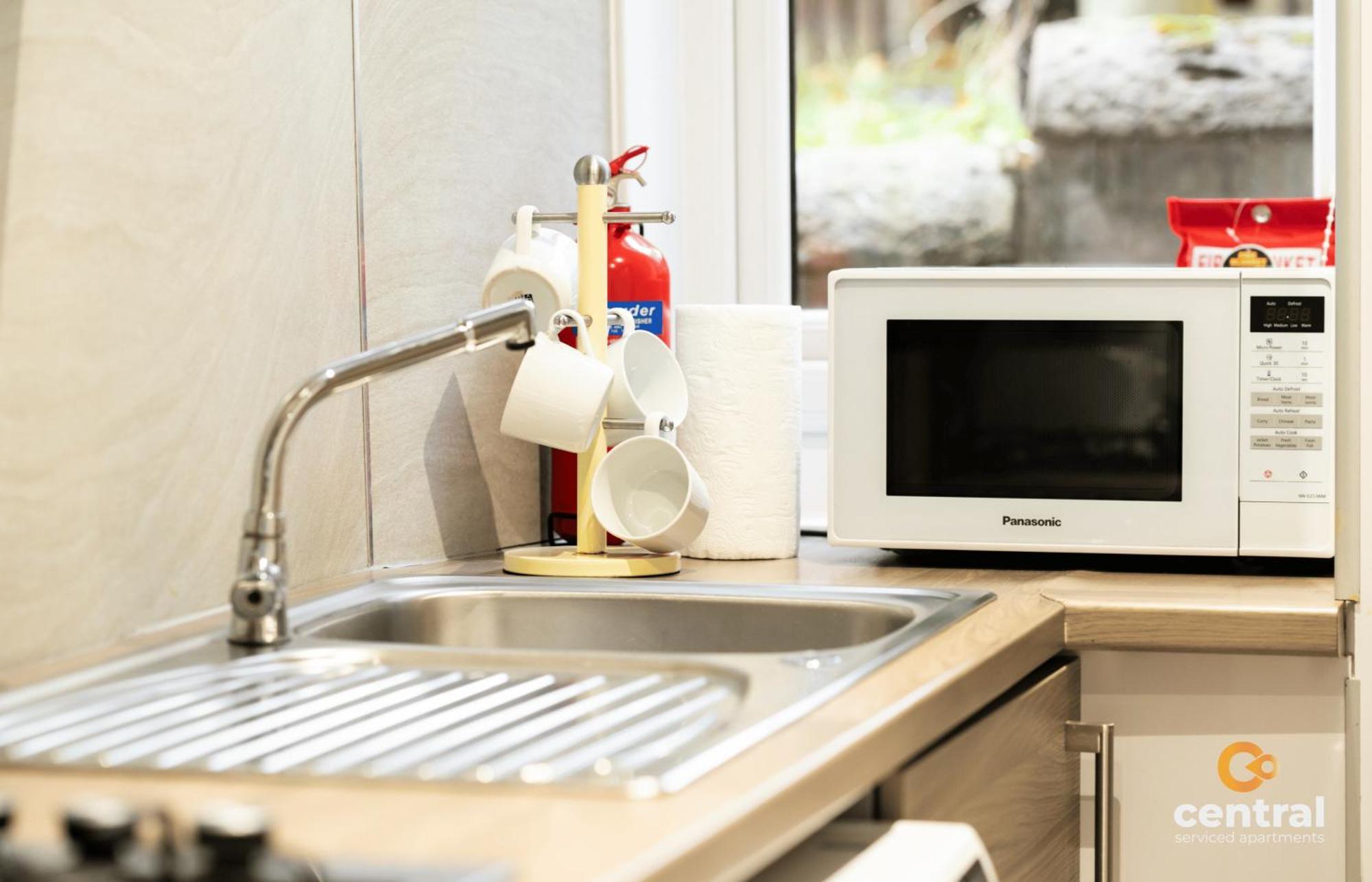 Central Serviced Apartments - 2 Bedroom - Ground Floor - Monthly & Weekly Bookings Welcome - Free Street Parking - 2 Double Beds - Wifi - Smart Tvs In Rooms - Fully Equipped - Heating 24-7 - Contractor & Short Stay Favourite ダンディー エクステリア 写真